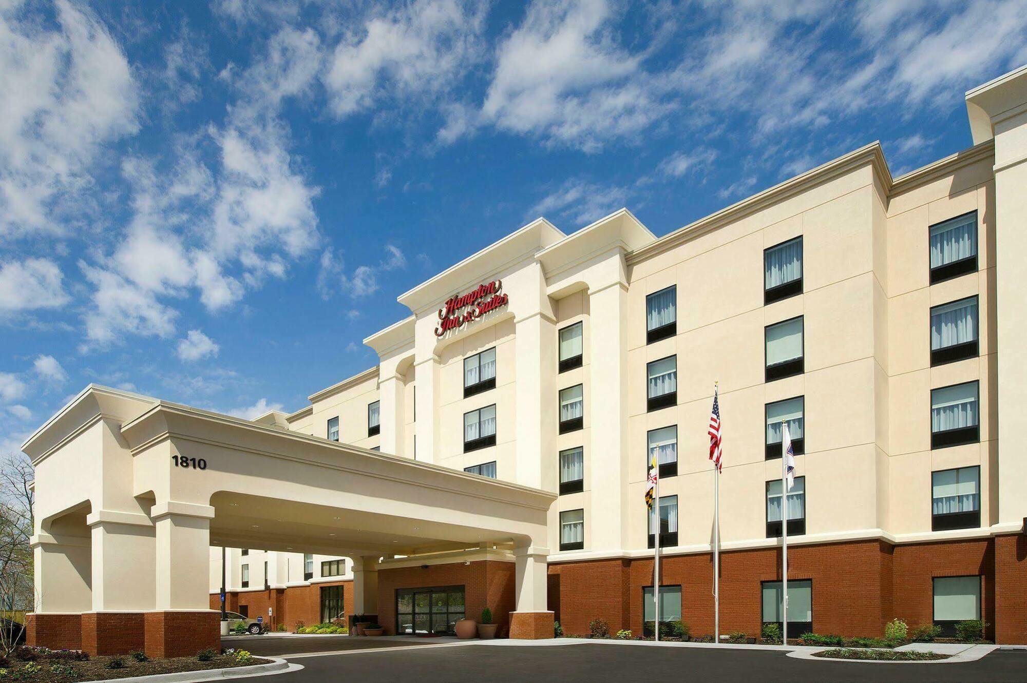 Hampton Inn & Suites Baltimore/Woodlawn Exterior photo